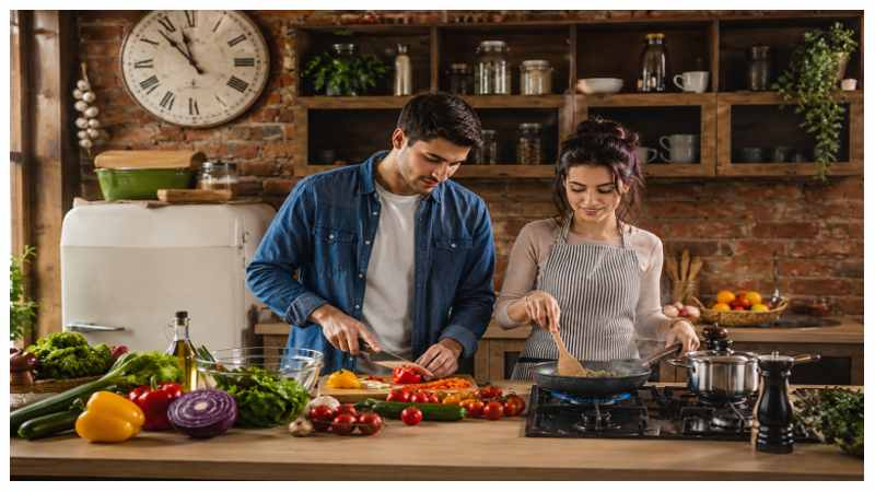 Benefit of Cooking at Home fhthopefood: Better Eating